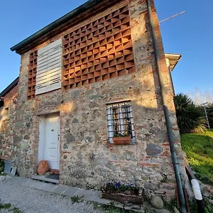 https://piccolo-rustico.it-tuscanyhotel.com